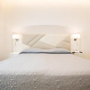 le-rocce-hotel.hotels-amalfi.com/